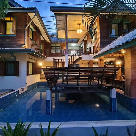 Tepbunthomhouse Ayutthaya Apartman Kültér fotó