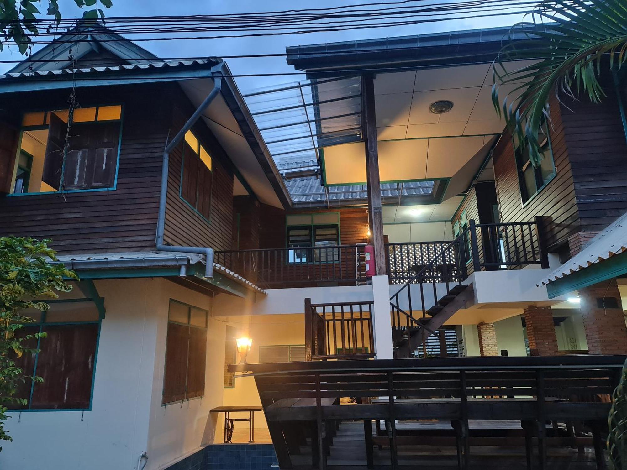 Tepbunthomhouse Ayutthaya Apartman Kültér fotó