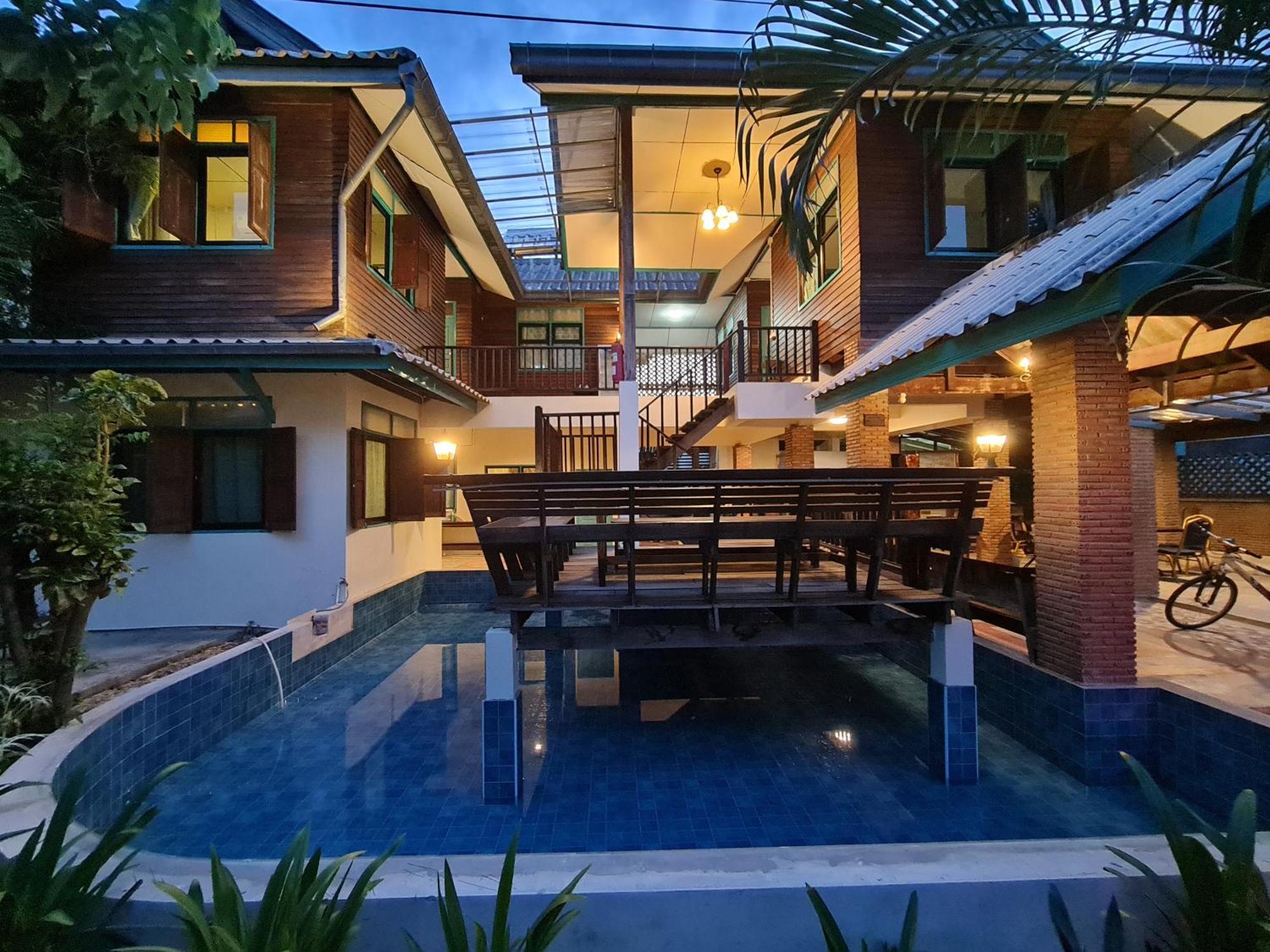 Tepbunthomhouse Ayutthaya Apartman Kültér fotó