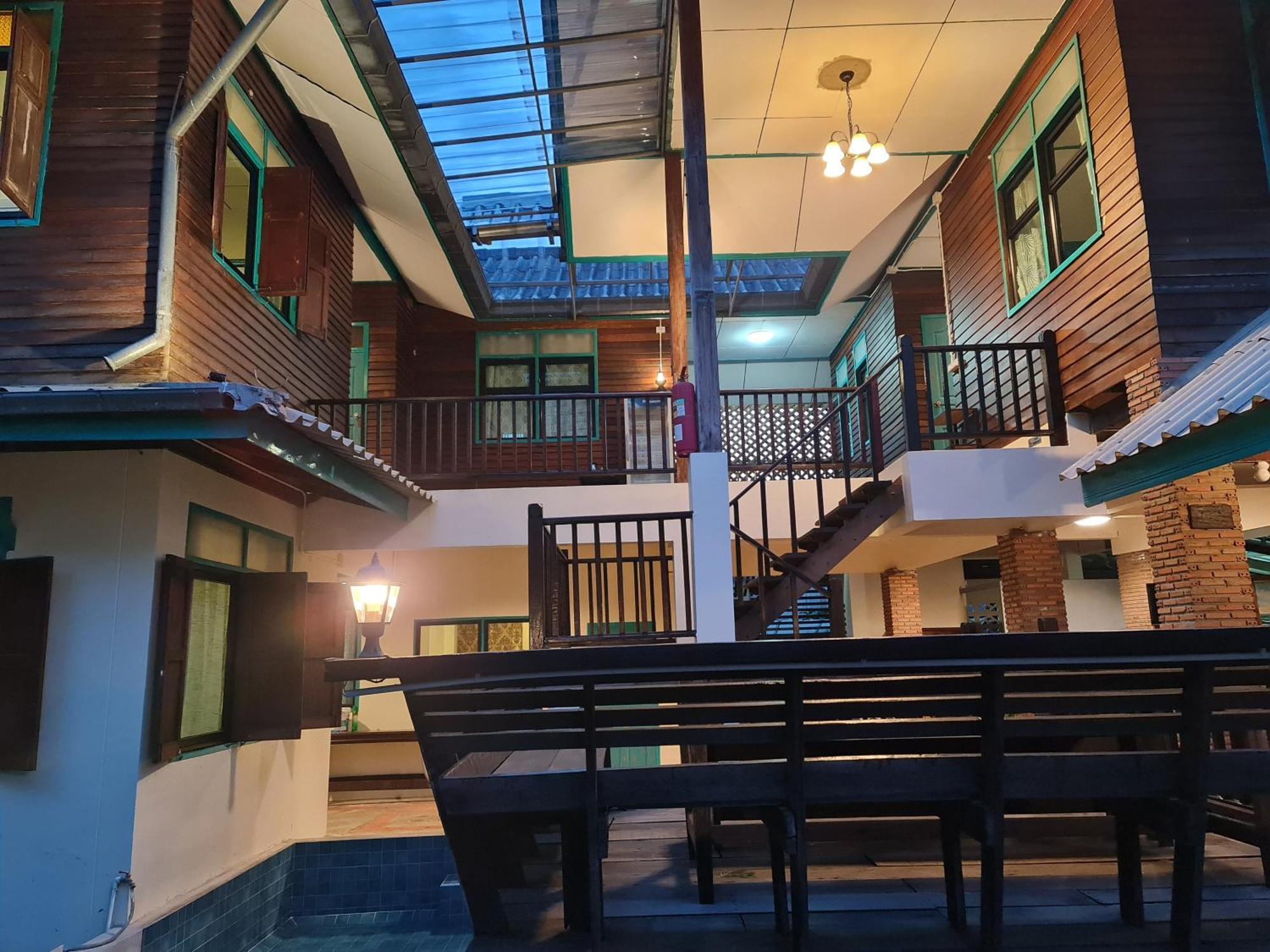 Tepbunthomhouse Ayutthaya Apartman Kültér fotó